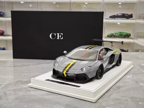 [CE] 1:18 Lamborghini 2013 Aventador LB LP700-4 Grey Yellow Stripe Model Car Resin