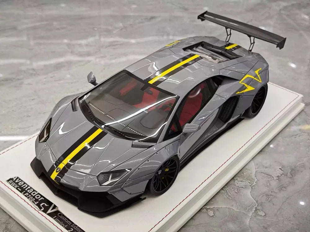 [CE] 1:18 Lamborghini 2013 Aventador LB LP700-4 Grey Yellow Stripe Model Car Resin