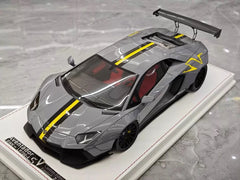 [CE] 1:18 Lamborghini 2013 Aventador LB LP700-4 Grey Yellow Stripe Model Car Resin