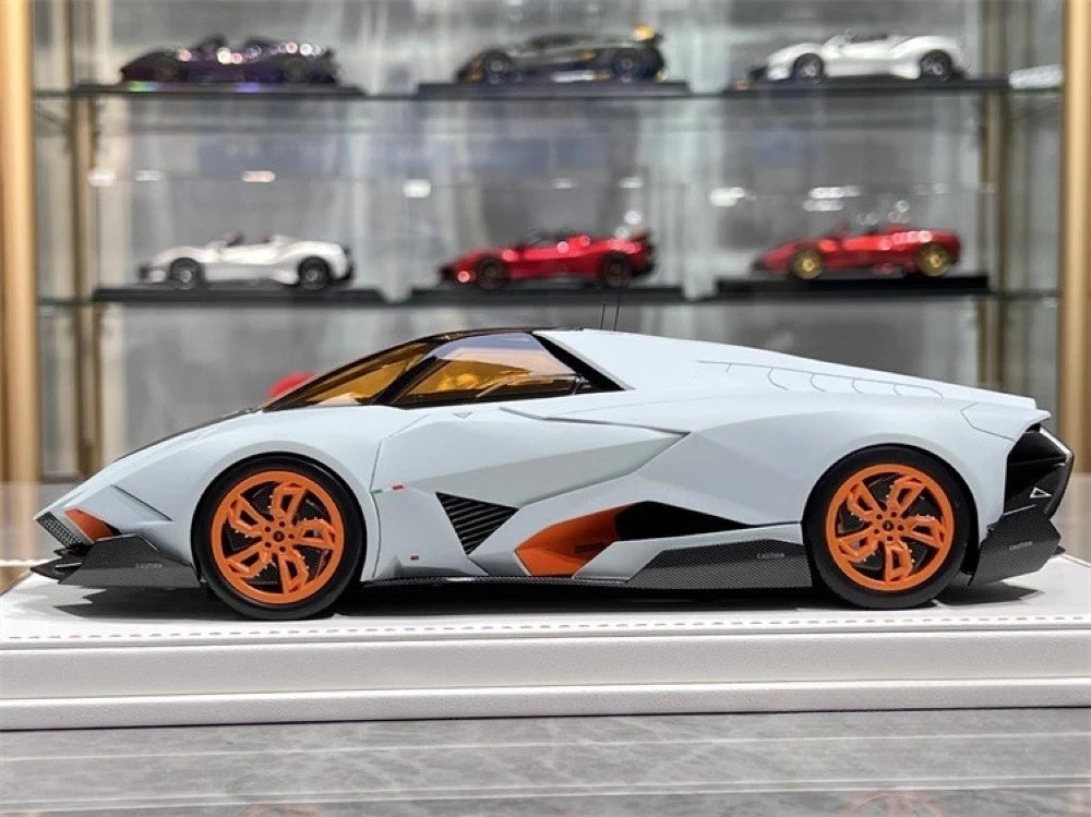 [CE] 1:18 Lamborghini 2013 Egoista Stripe White Model Car Resin