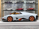 [CE] 1:18 Lamborghini 2013 Egoista Stripe White Model Car Resin