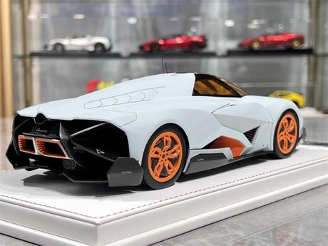 [CE] 1:18 Lamborghini 2013 Egoista Stripe White Model Car Resin