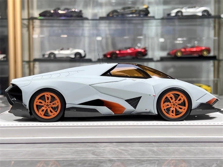 [CE] 1:18 Lamborghini 2013 Egoista Stripe White Model Car Resin