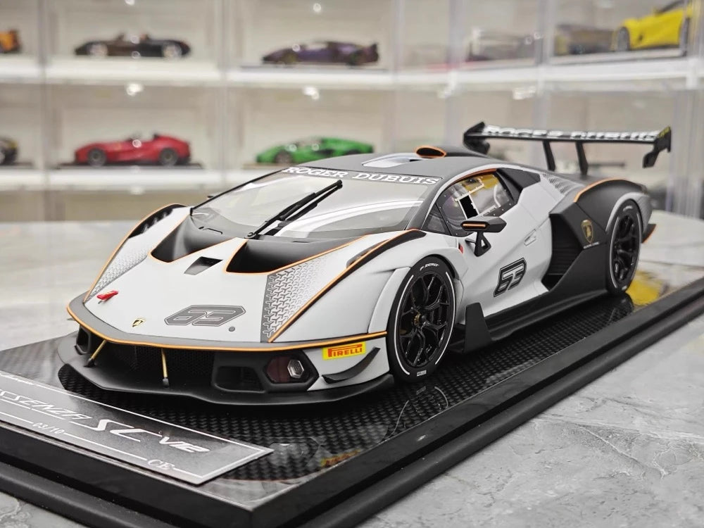 [CE] 1:18 Lamborghini 2020 Essenza SCV12 bianco modellino di auto resina