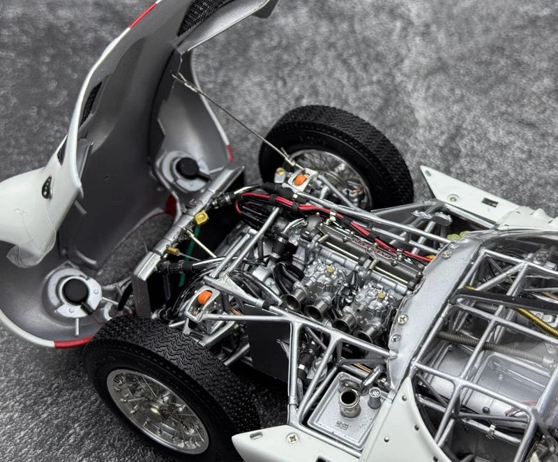 [CMC] 1:18 Maserati 1959 Tipo 61 Birdcage #25 Model Car Die-Cast
