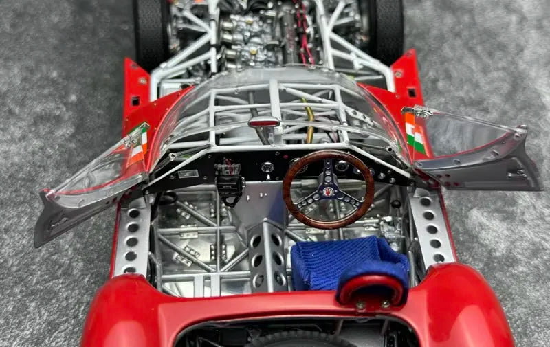 [CMC] 1:18 Maserati 1959 Tipo 61 Birdcage Red Model Car Die-Cast
