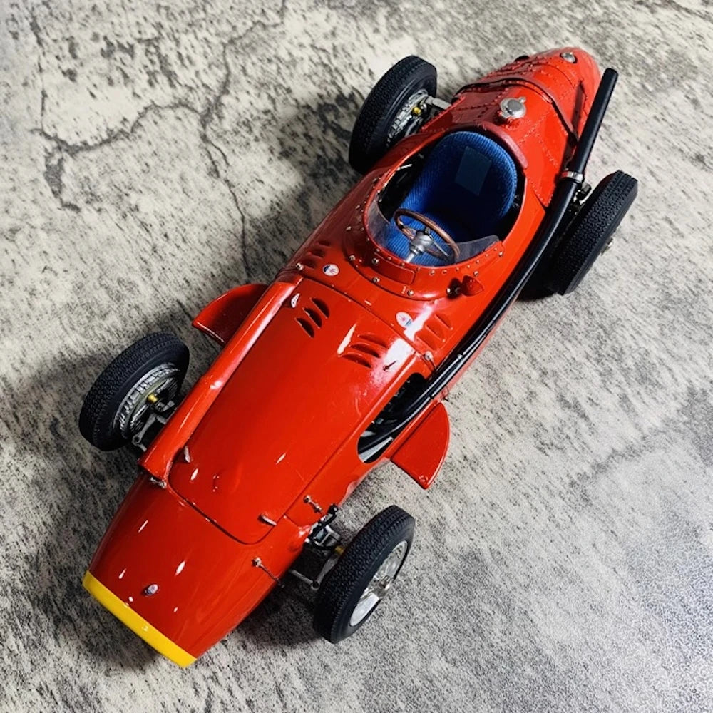 [CMC] 1:18 Maserati 1957 250F #32 Model Car Die-Cast