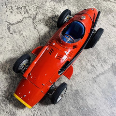 [CMC] 1:18 Maserati 1957 250F #32 Model Car Die-Cast