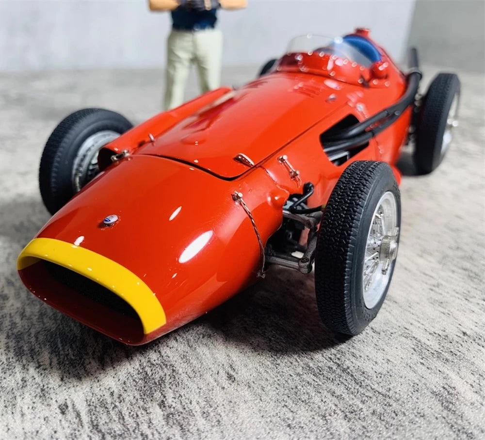 [CMC] 1:18 Maserati 1957 250F #32 Model Car Die-Cast