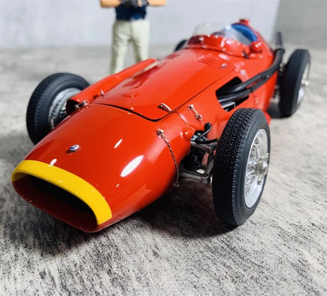 [CMC] 1:18 Maserati 1957 250F #32 Model Car Die-Cast