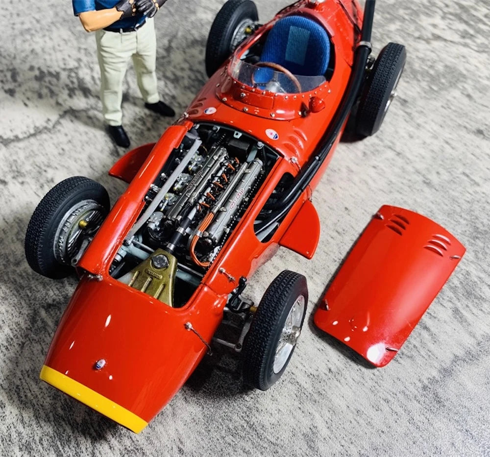 [CMC] 1:18 Maserati 1957 250F #32 Model Car Die-Cast