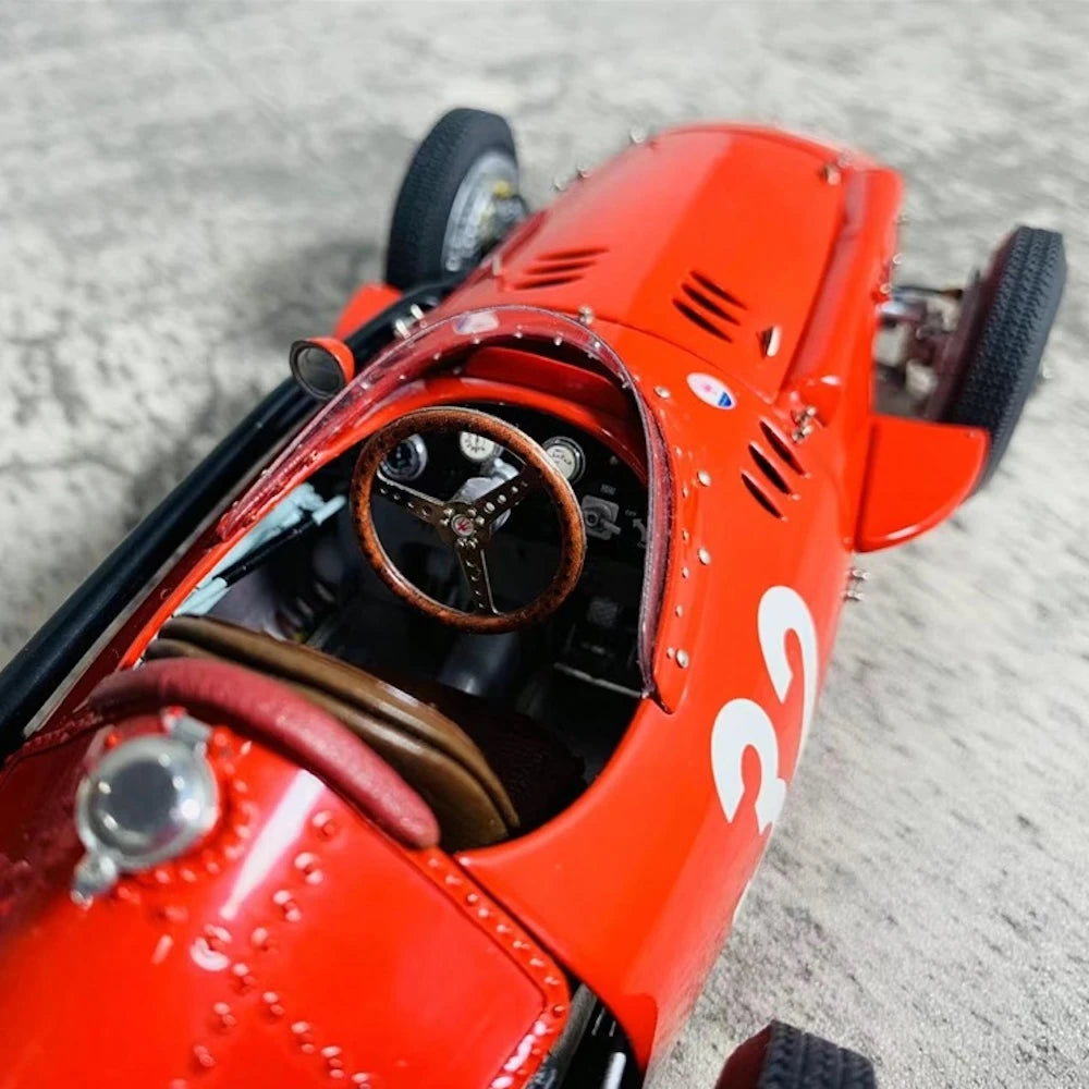 [CMC] 1:18 Maserati 1957 250F #32 Model Car Die-Cast