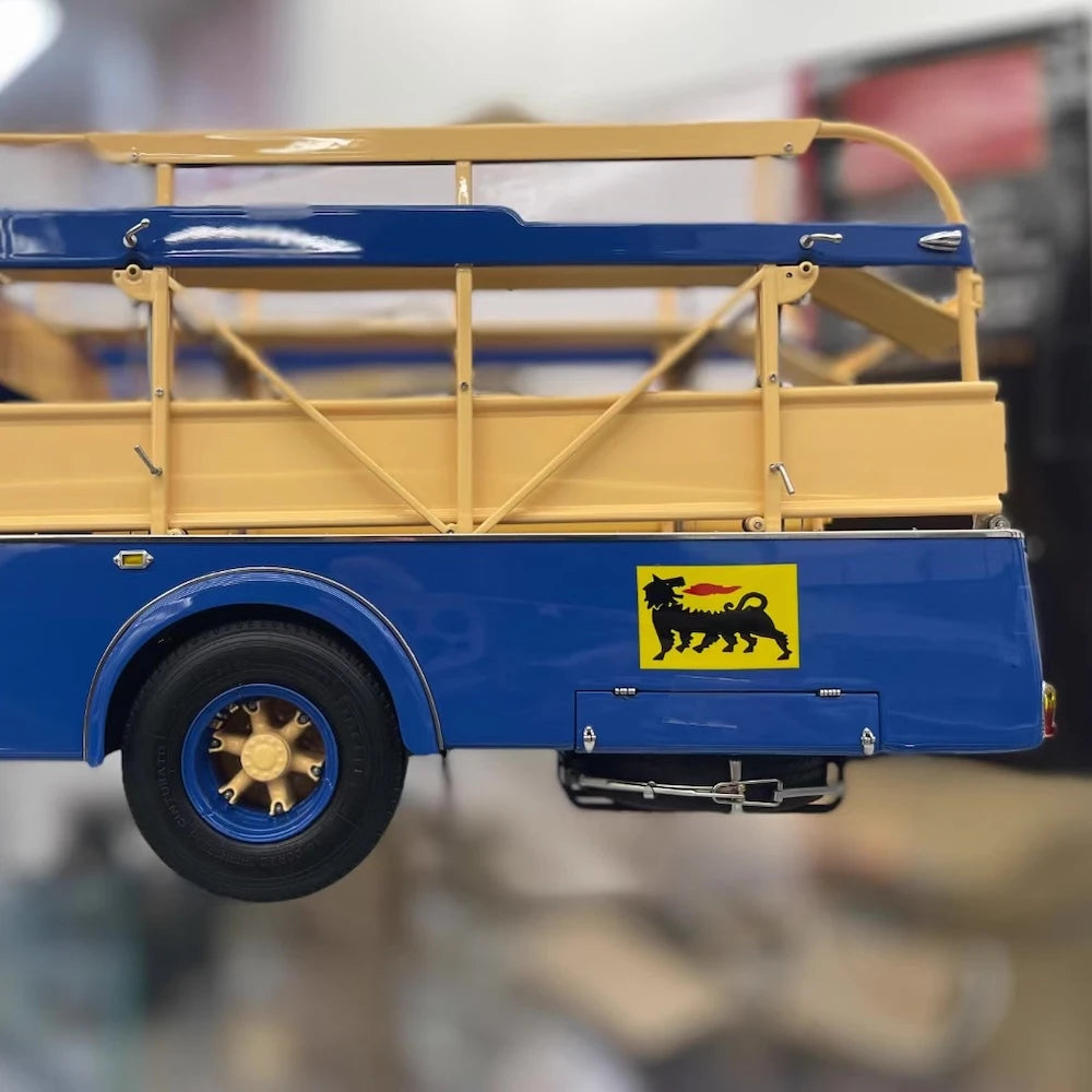 [CMC] 1:18 Maserati 1960 Race Transporter Model Car Die-Cast