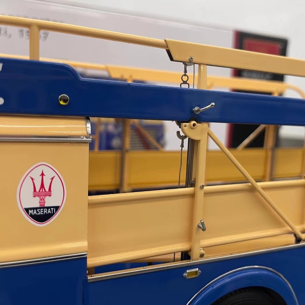 [CMC] 1:18 Maserati 1960 Race Transporter Model Car Die-Cast