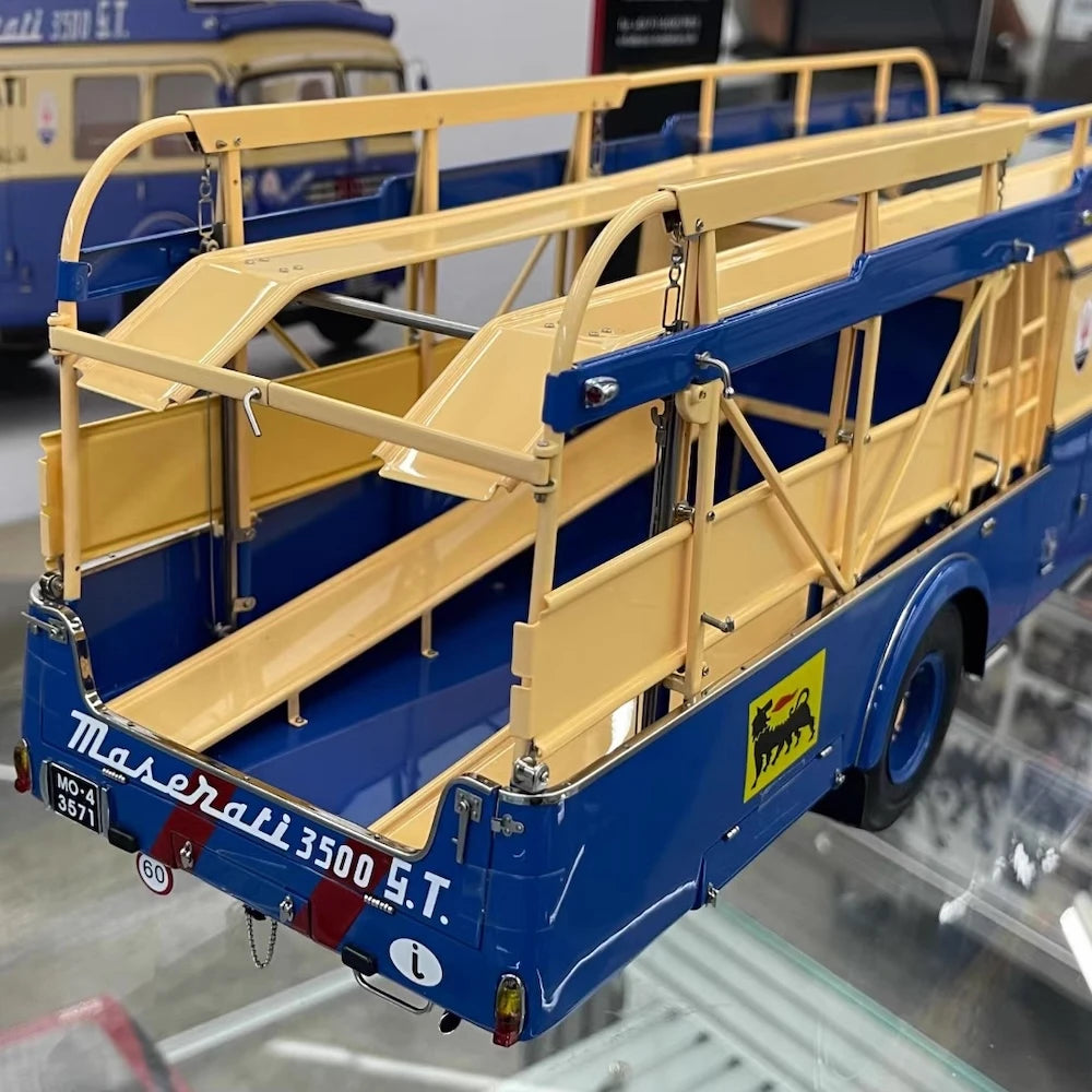 [CMC] 1:18 Maserati 1960 Race Transporter Model Car Die-Cast