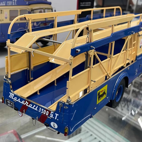 [CMC] 1:18 Maserati 1960 Race Transporter Model Car Die-Cast