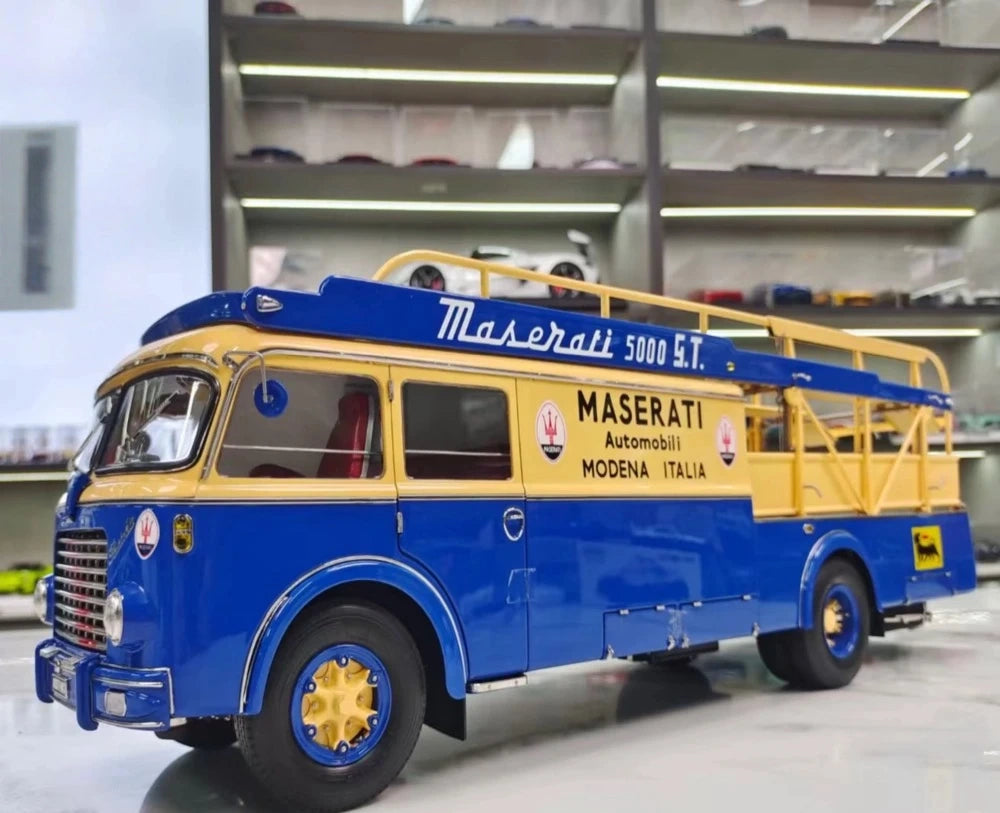 [CMC] 1:18 Maserati 1960 Race Transporter Model Car Die-Cast