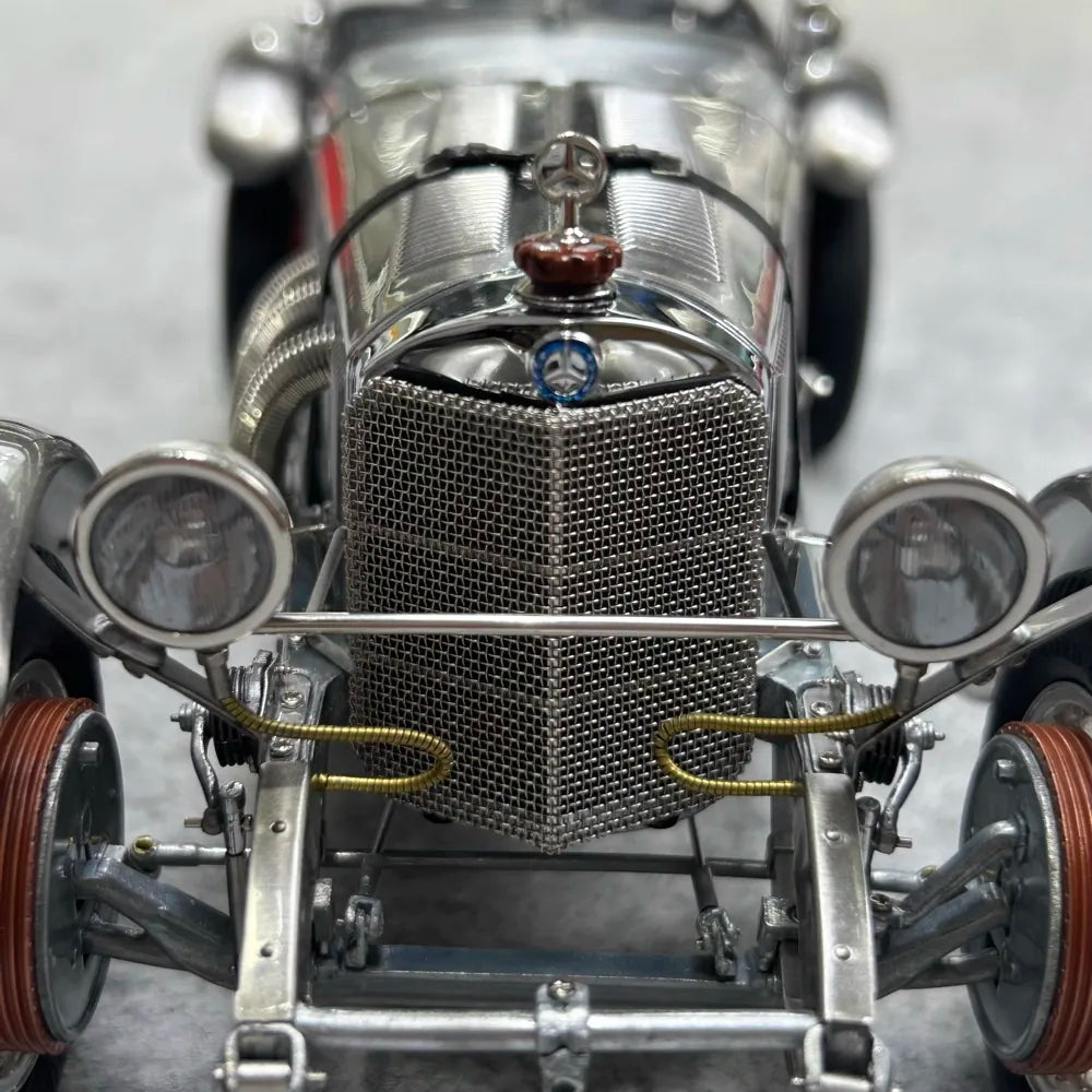 [CMC] 1:18 Mercedes-Benz 1930 SSK wit Elephant Clear Finish modelauto Die-Cast