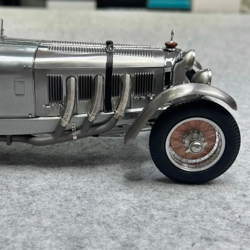 [CMC] 1:18 Mercedes-Benz 1930 SSK bianco Elephant trasparente Finish modellino di auto Die-Cast