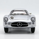 [CMC] 1:18 Mercedes-Benz 1955 300 SLR Uhlenhaut Coupe voiture miniature Die-Cast