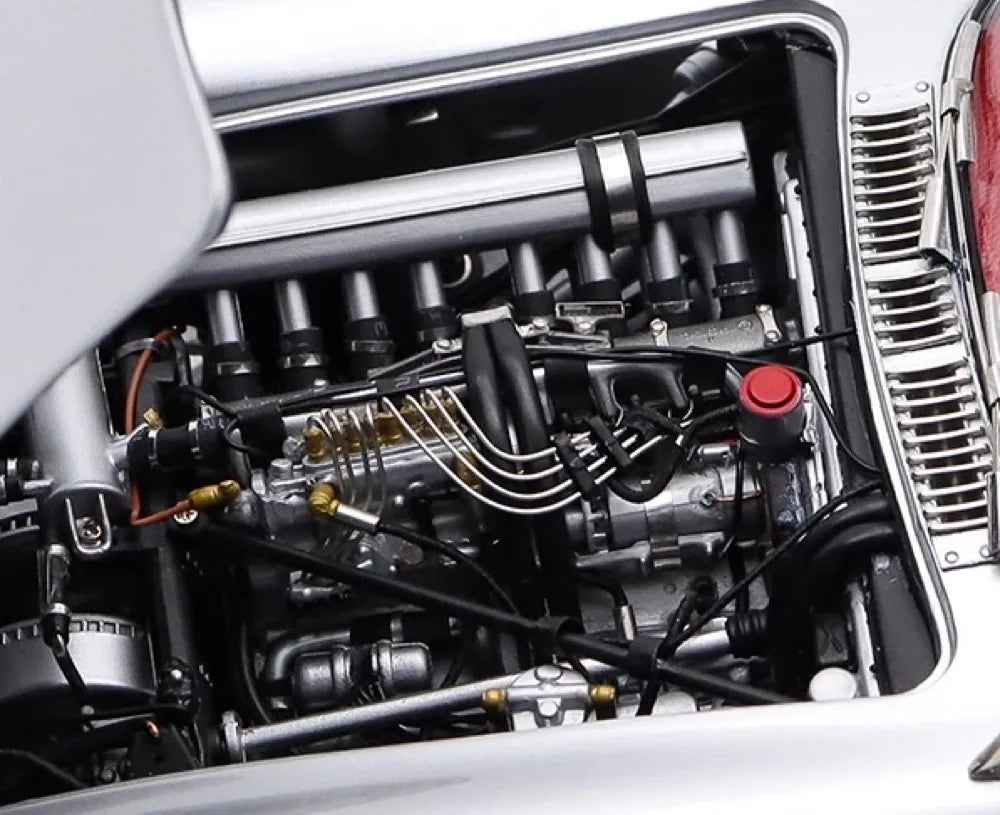 [CMC] 1:18 Mercedes-Benz 1955 300 SLR Uhlenhaut Coupe Model Car Die-Cast