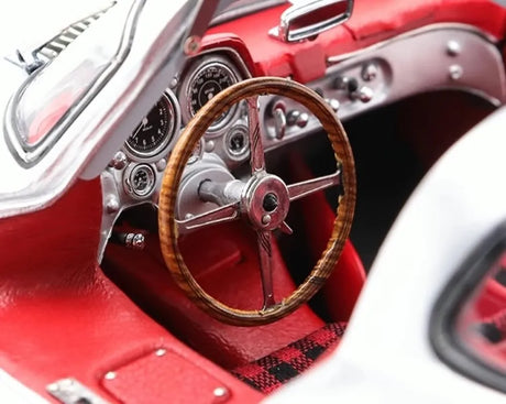 [CMC] 1:18 Mercedes-Benz 1955 300 SLR Uhlenhaut Coupe Model Car Die-Cast