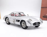 [CMC] 1:18 Mercedes-Benz 1955 300 SLR Uhlenhaut Coupe voiture miniature Die-Cast