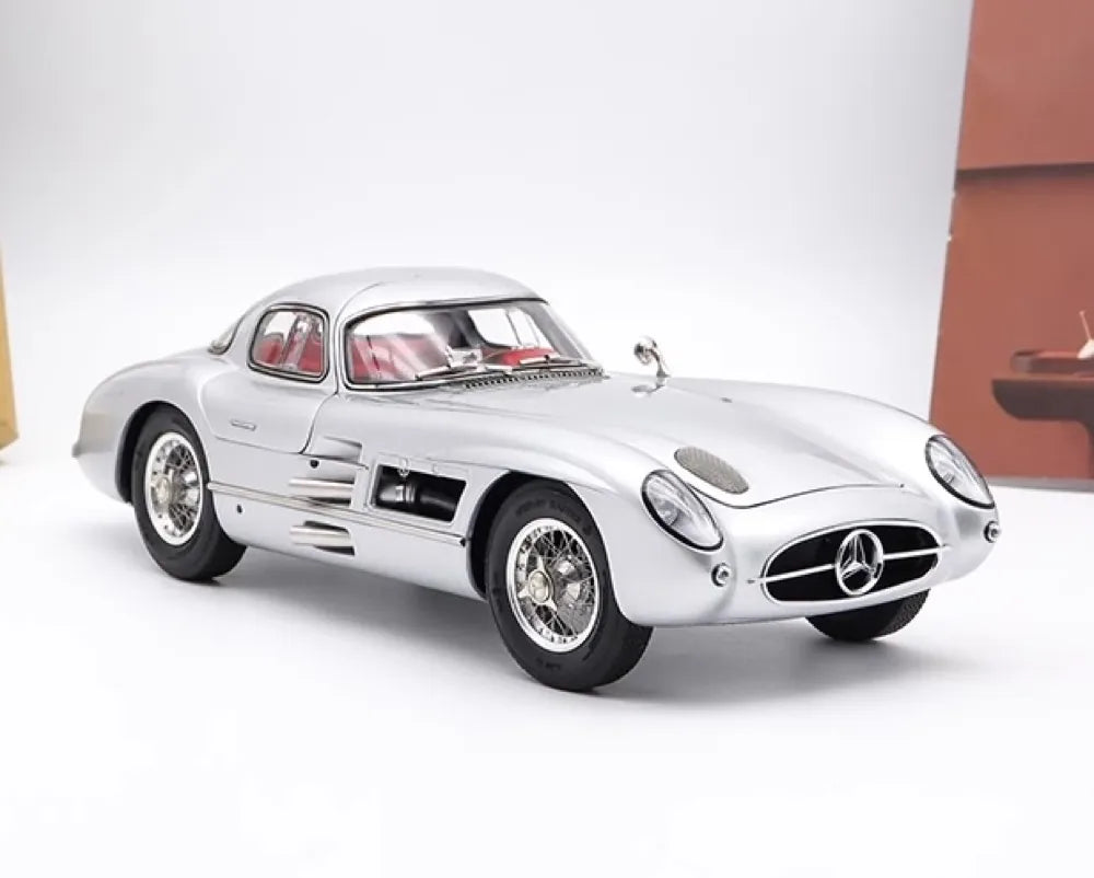 [CMC] 1:18 Mercedes-Benz 1955 300 SLR Uhlenhaut Coupe Model Car Die-Cast