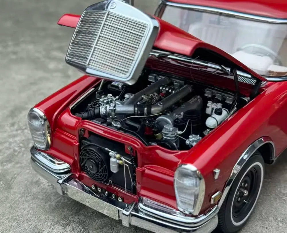 [CMC] 1:18 Mercedes-Benz 1963 600 Pullman W100 LWB Red Model Car Die-Cast