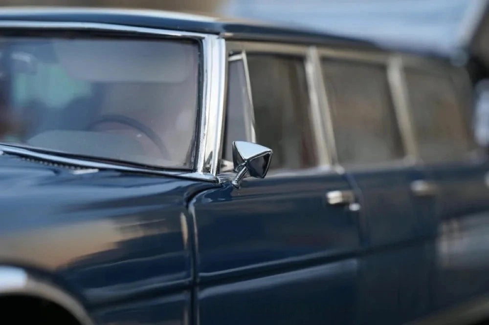 [CMC] 1:18 Mercedes-Benz 1965 600 Pullman W100 Landaulet blu modellino di auto Die-Cast