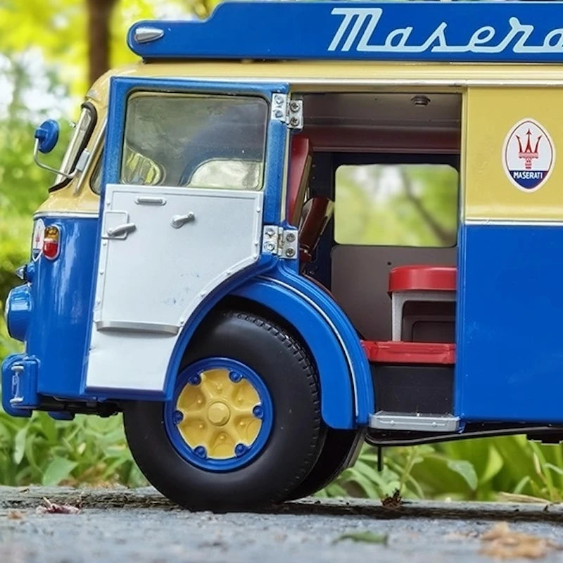 [CMR] 1:18 Maserati 1960 gara Transporter modellino di auto Die-Cast