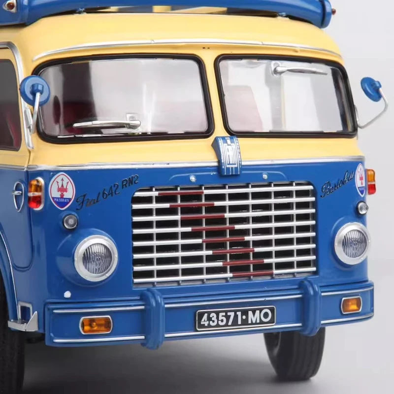 [CMR] 1:18 Maserati 1960 Race Transporter Model Car Die-Cast