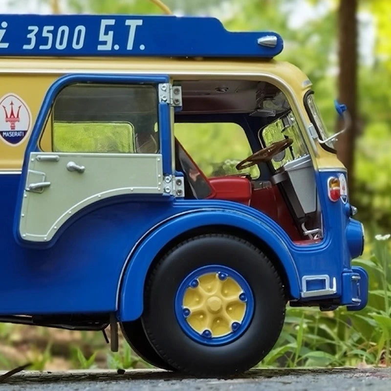 [CMR] 1:18 Maserati 1960 Race Transporter Model Car Die-Cast