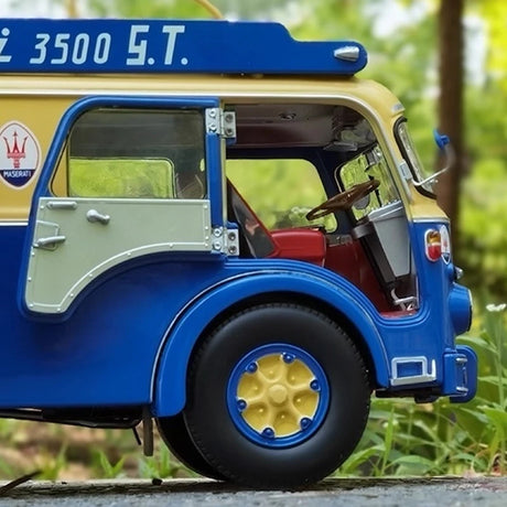 [CMR] 1:18 Maserati 1960 Race Transporter Model Car Die-Cast