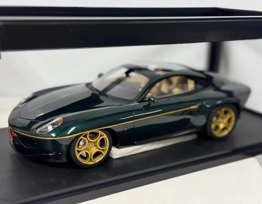 [CULT] 1:18 Alfa Romeo 2013 Touring Disco Volante Green Model Car Resin