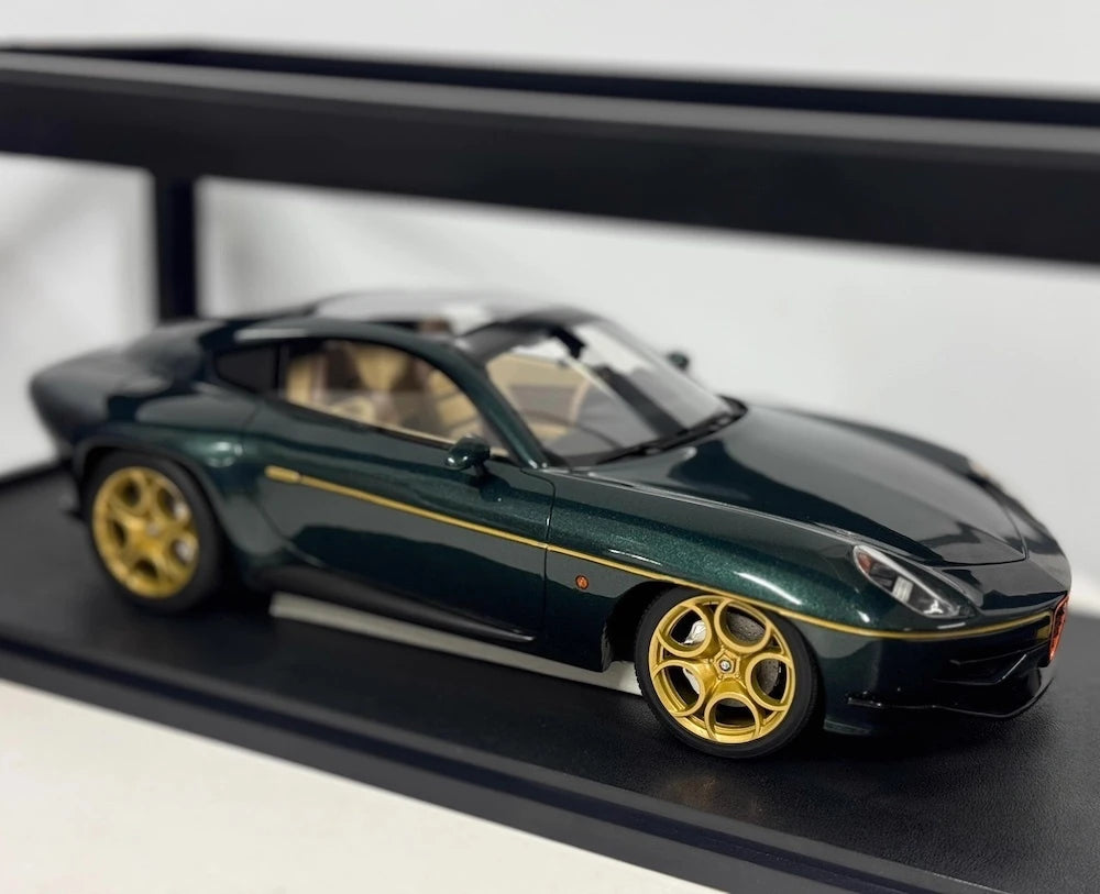 [CULT] 1:18 Alfa Romeo 2013 Touring Disco Volante Green Model Car Resin