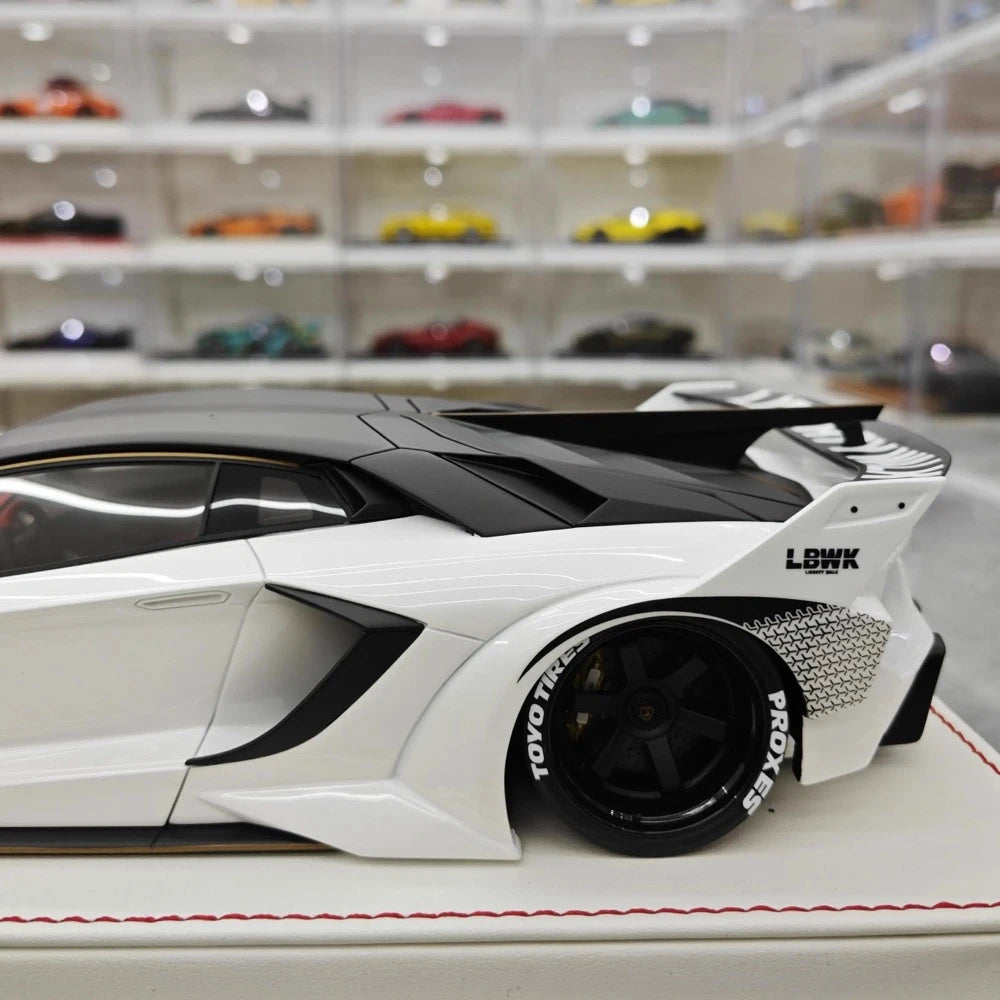 [Davis & Giovanni] 1:18 Lamborghini 2020 Aventador GT EVO LBWK White Model Car Resin