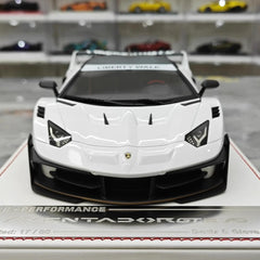 [Davis & Giovanni] 1:18 Lamborghini 2020 Aventador GT EVO LBWK White Model Car Resin