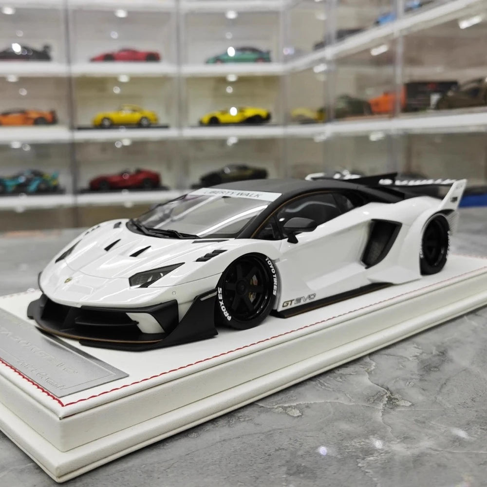 [Davis & Giovanni] 1:18 Lamborghini 2020 Aventador GT EVO LBWK White Model Car Resin