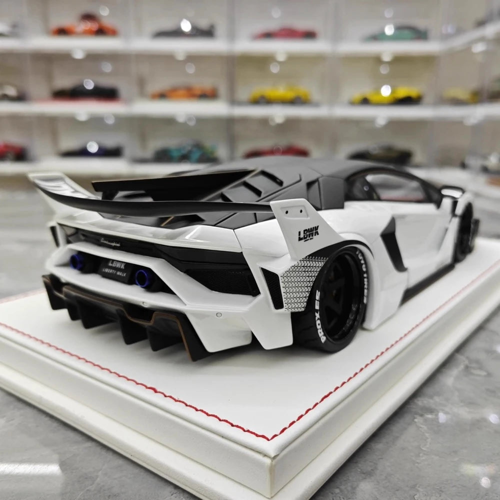[Davis & Giovanni] 1:18 Lamborghini 2020 Aventador GT EVO LBWK White Model Car Resin