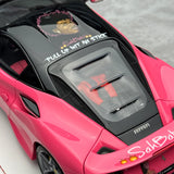 Davis &amp; Giovanni Ferrari 2019 F8 Tributo Pink Salt Bae Livery 1:18 – Samlarresinmodellresin