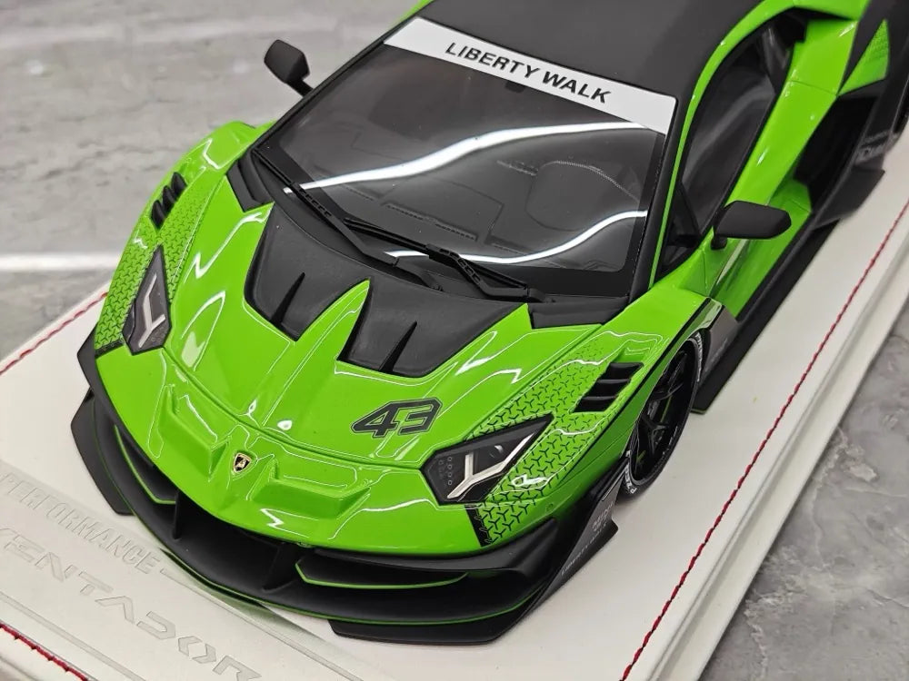 [Davis & Giovanni] 1:18 Lamborghini 2021 Aventador GT EVO Green Model Car Resin