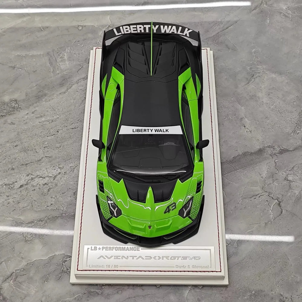 [Davis & Giovanni] 1:18 Lamborghini 2021 Aventador GT EVO Green Model Car Resin