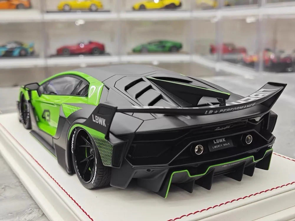 [Davis & Giovanni] 1:18 Lamborghini 2021 Aventador GT EVO Green Model Car Resin