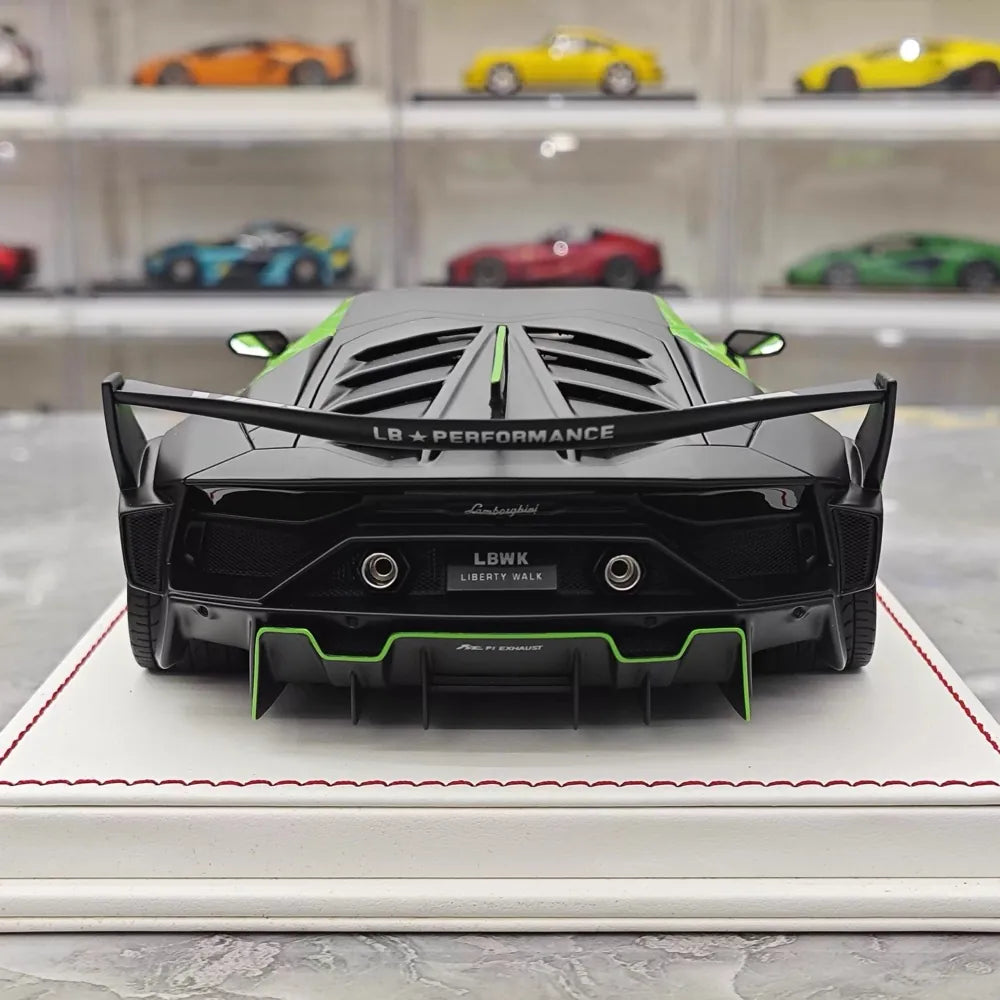 [Davis & Giovanni] 1:18 Lamborghini 2021 Aventador GT EVO Green Model Car Resin