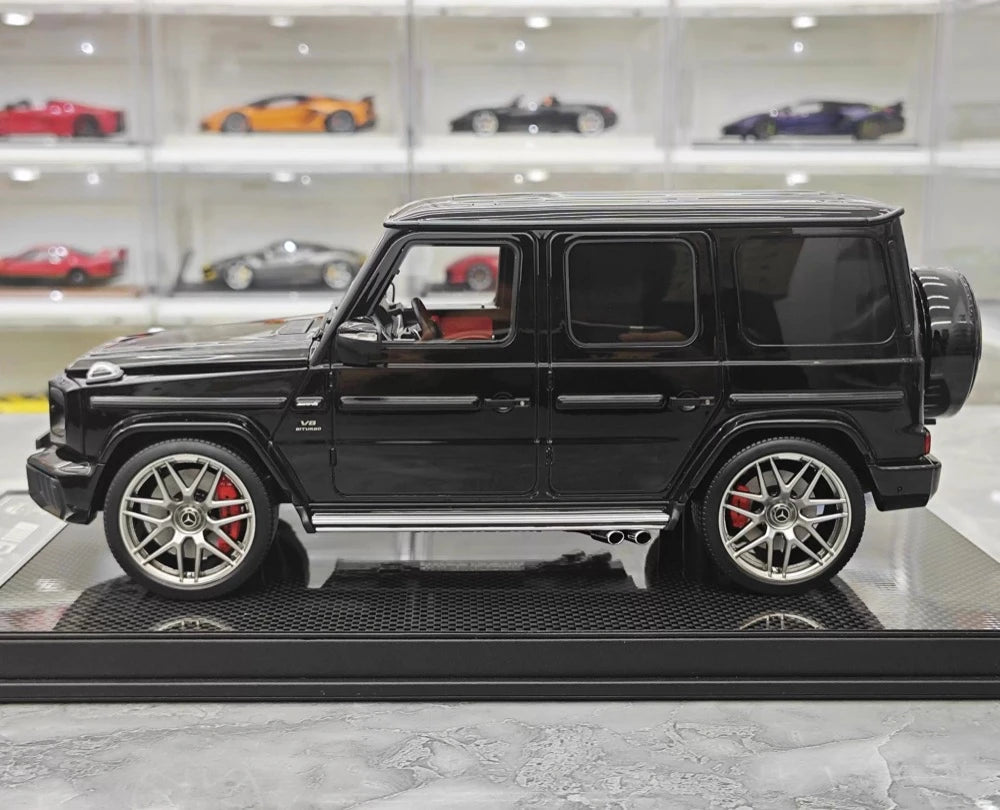 [Dino Model] 1:18 Mercedes-Benz 2025 G63 AMG Glossy Black Model Car Resin