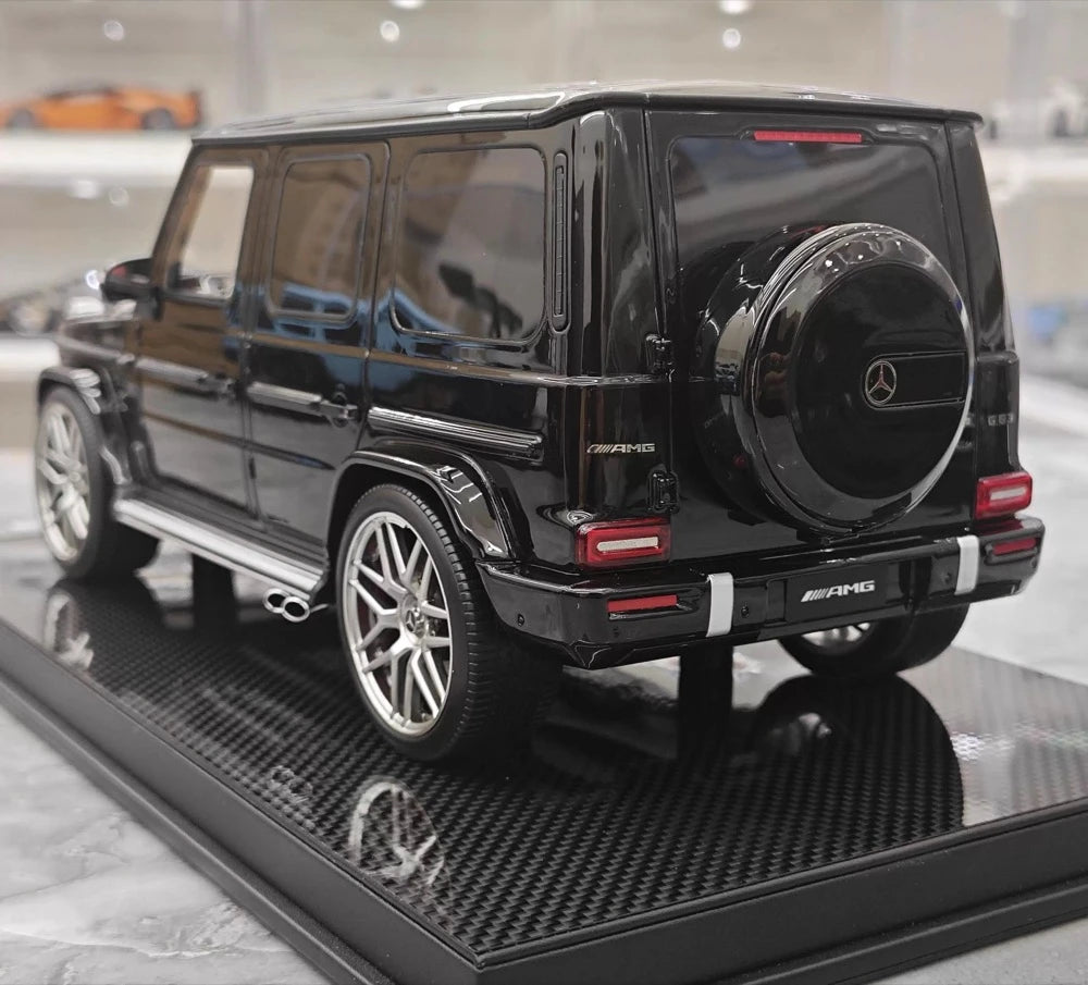 [Dino Model] 1:18 Mercedes-Benz 2025 G63 AMG Glossy Black Model Car Resin