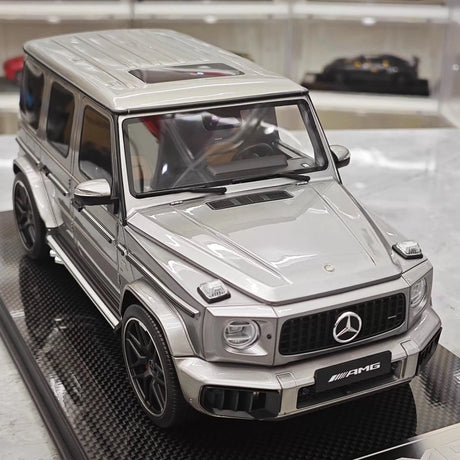 [Dino Model] 1:18 Mercedes-Benz 2025 G63 AMG Glossy Silver Model Car Resin