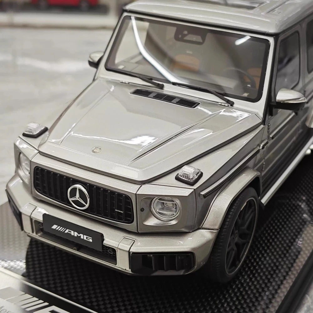 [Dino Model] 1:18 Mercedes-Benz 2025 G63 AMG Glossy Silver Model Car Resin