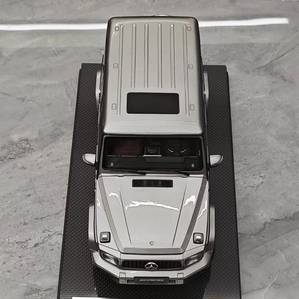 [Dino Model] 1:18 Mercedes-Benz 2025 G63 AMG Glossy Silver Model Car Resin